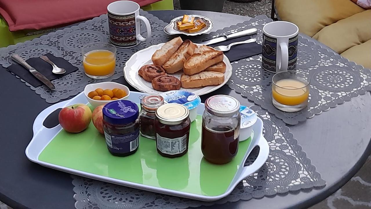 Bed and Breakfast Sur Le Chemin Auvillar Экстерьер фото